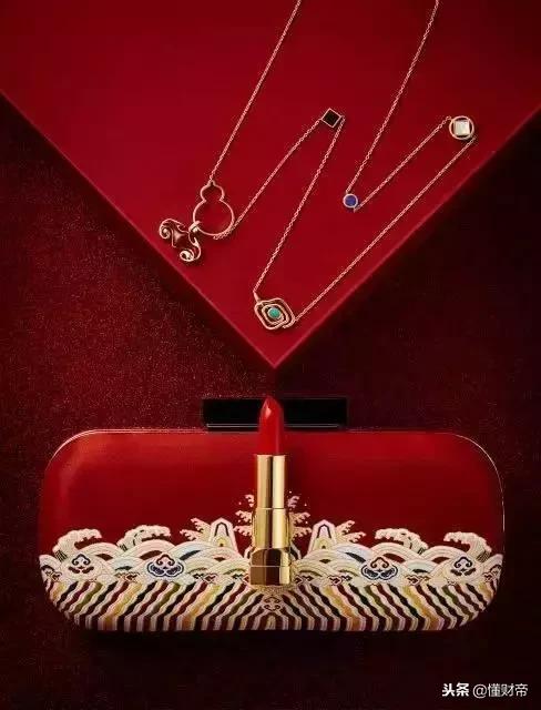 看！你老家的闺蜜一口气买了全套故宫口红