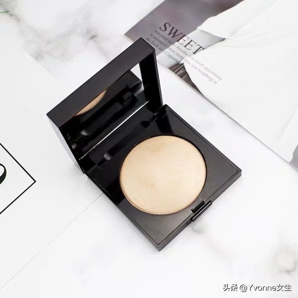 黄皮女孩高级感,黄皮女孩高光照片