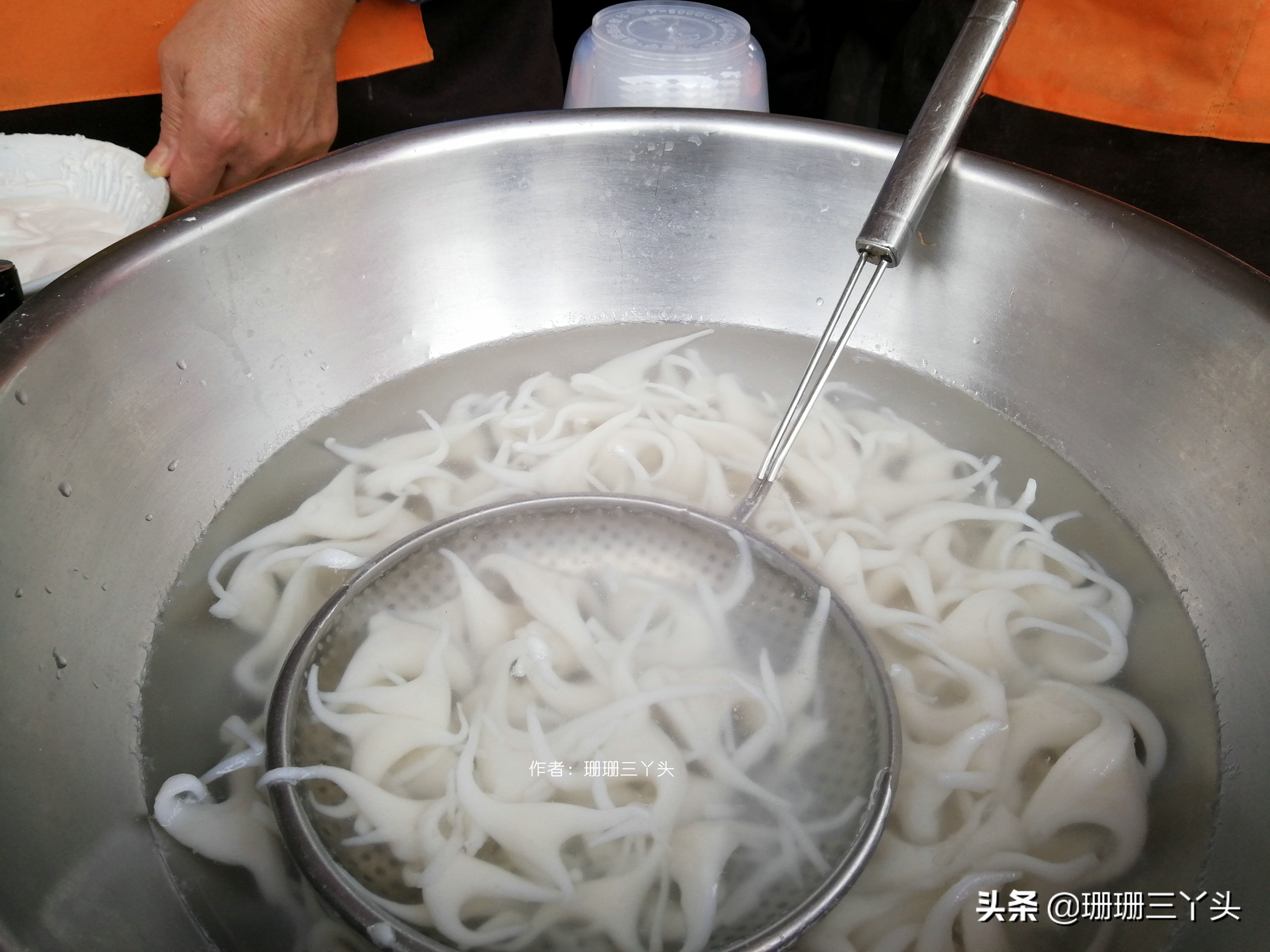 广州这种“情怀小吃”，用灵巧双手做出的“艺术品”，成地标美食