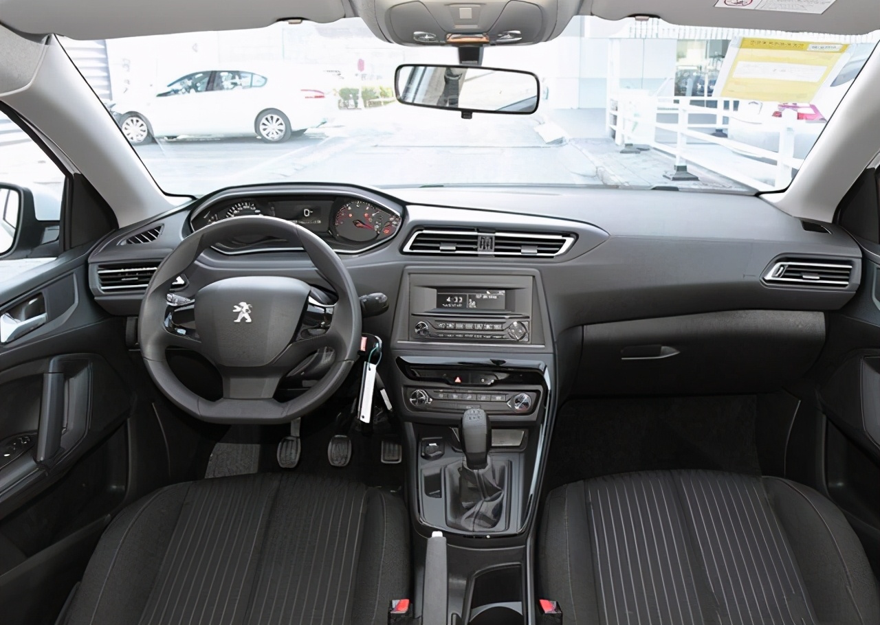 标致308性价比杠杠的,308颜值