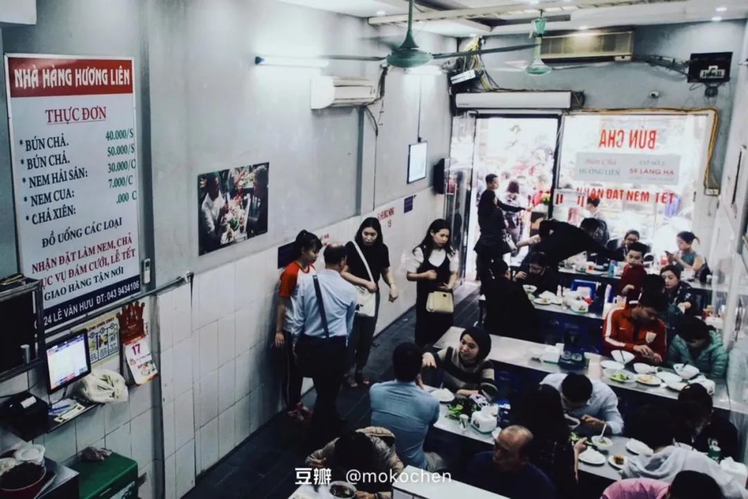 万人定闹钟早起云约早饭，为了去世界各地摆摊卖小吃做准备