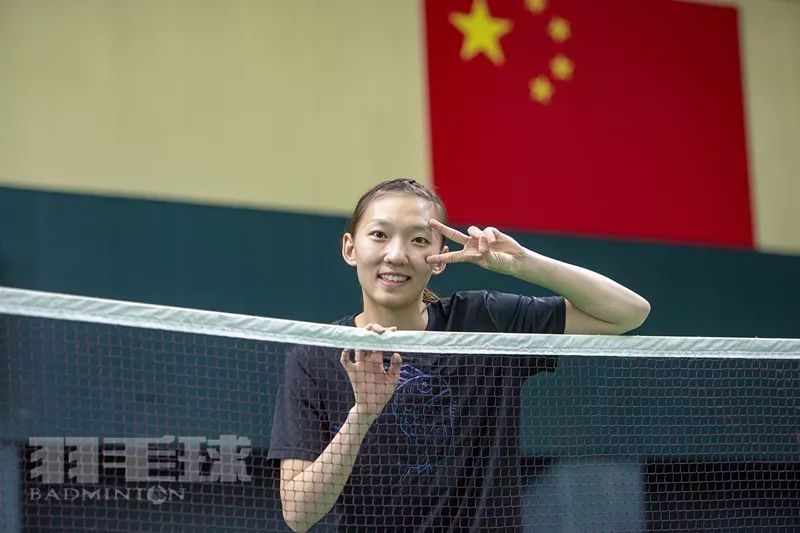 接平高球如何去打,接快速发球乒乓球