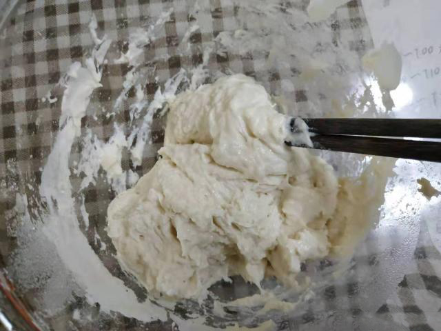 柔软劲道，凉了都不会发硬的馅饼，做法超级简单