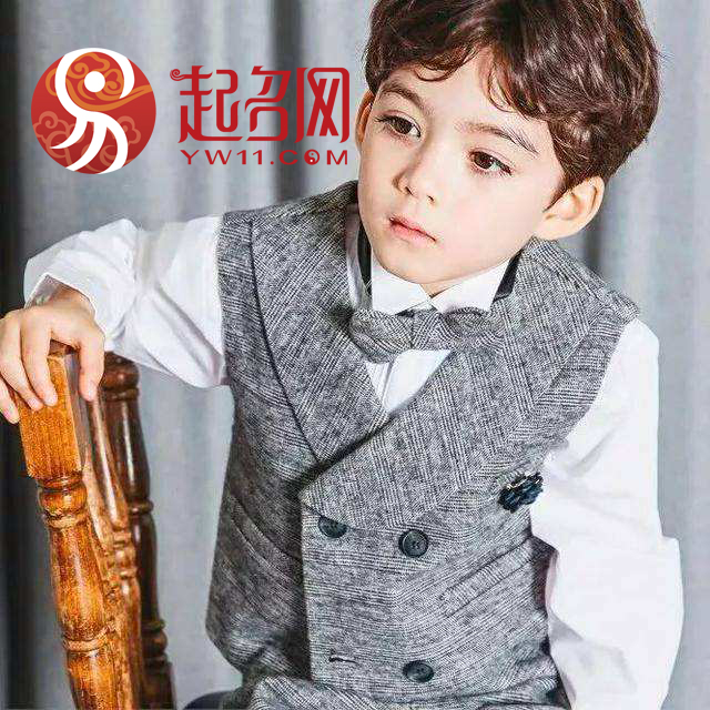 霸道总裁男孩名,霸道名字大全男孩