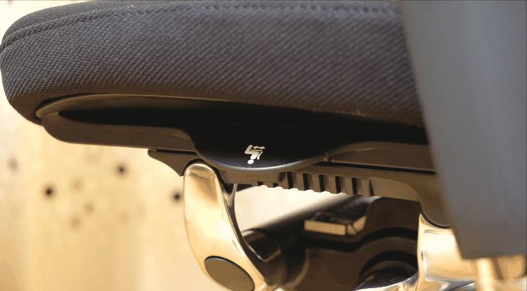 冈村电脑椅测评,冈村contessa一代和二代