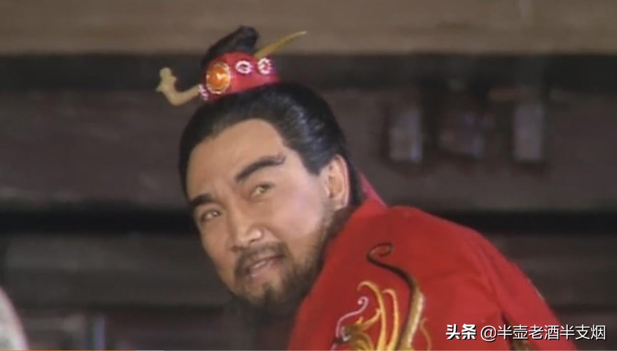 曹操刘备孙权之间的关系,曹操和刘备的名字中都有什么