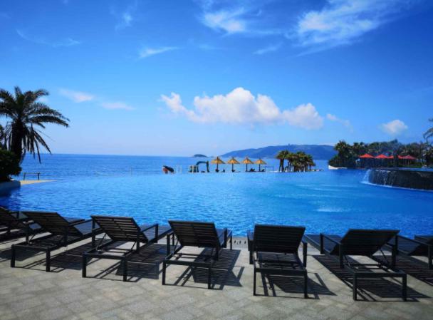 惠州海边无边泳池,惠州无边泳池温泉度假