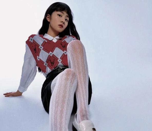 14岁黄多多独自出镜,黄多多14岁视频