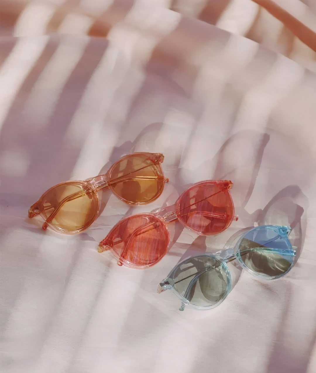 根据脸型选眼镜,根据脸型选镜框靠谱吗