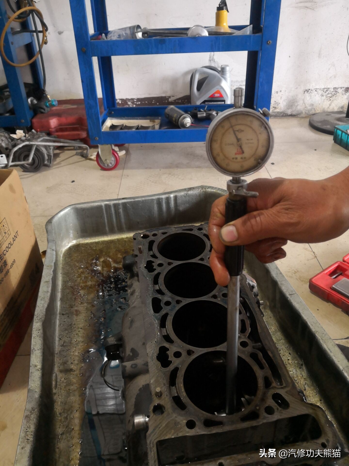 奥迪q5烧机油狂飙,奥迪q5烧机油且发动机抖动