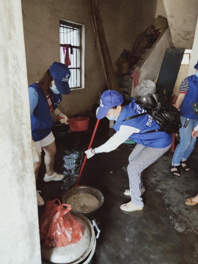 广东万达国旅湛江,万达国旅扶贫助困活动