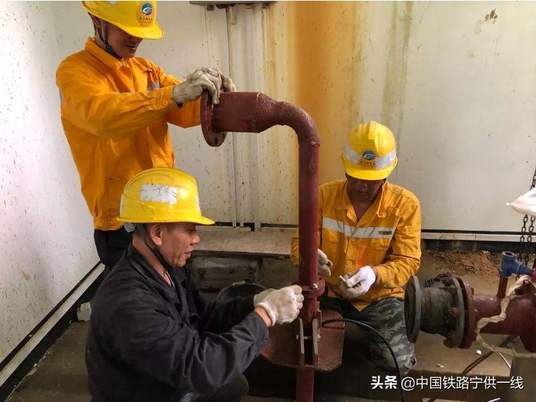 奋战三天!陇凌断水抢修记丨一线故事