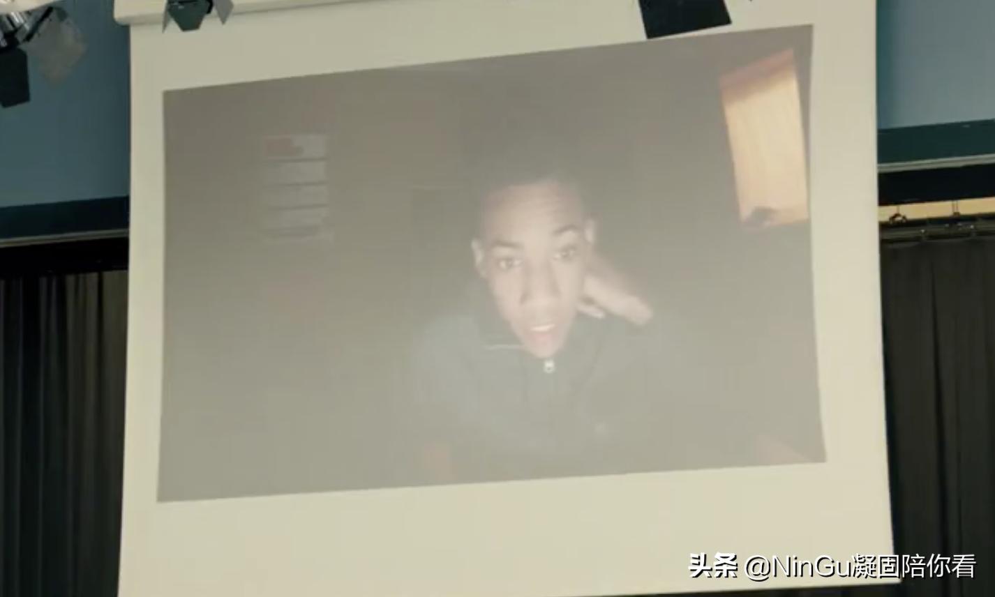 男子被炸碎后发现自己变成机器人,男子被枪击中变身