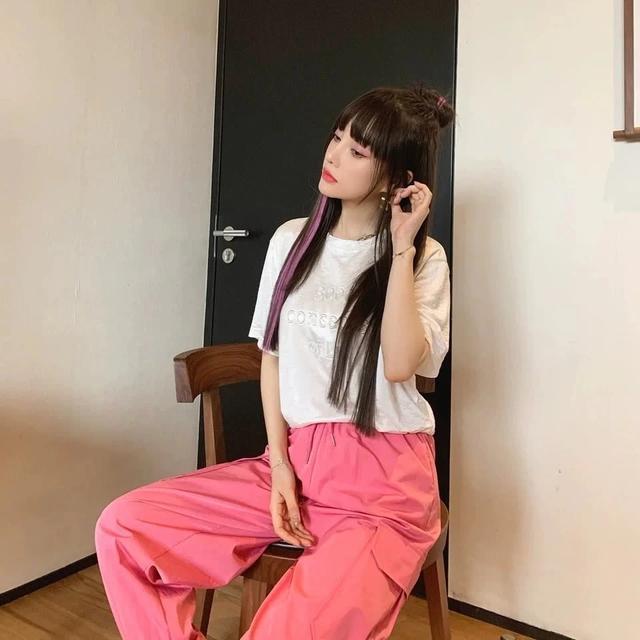 李小璐齐刘海短发,李小璐前卫发型