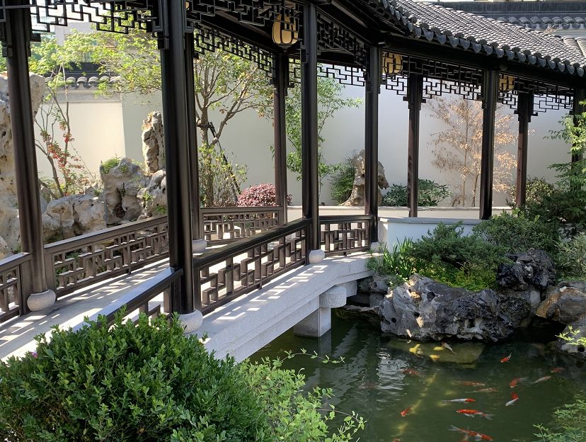 「十堰」在十堰一家小区拍下，这样的外墙第一次见，太牛了