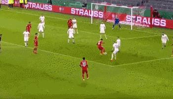 穆西亚拉和梅西差距,穆西亚拉盘带梅西