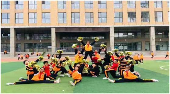东风路小学的啦啦操,河南省东风路小学啦啦操
