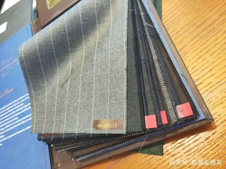 如何辨别西装面料的档次,怎么辨别西装高定