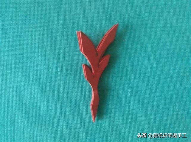 手工剪纸窗花教程春字窗花,窗花剪纸教程简单又漂亮花