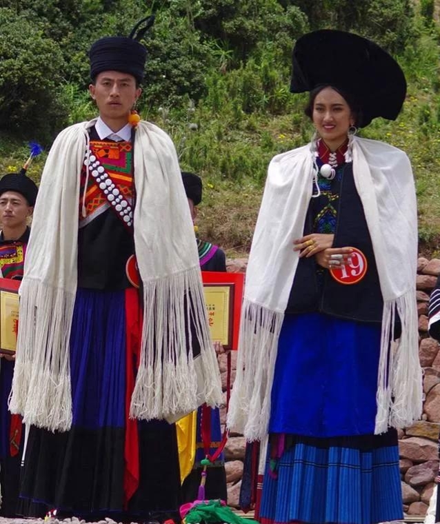 云南少数民族服饰图片,最好看的云南民族服饰