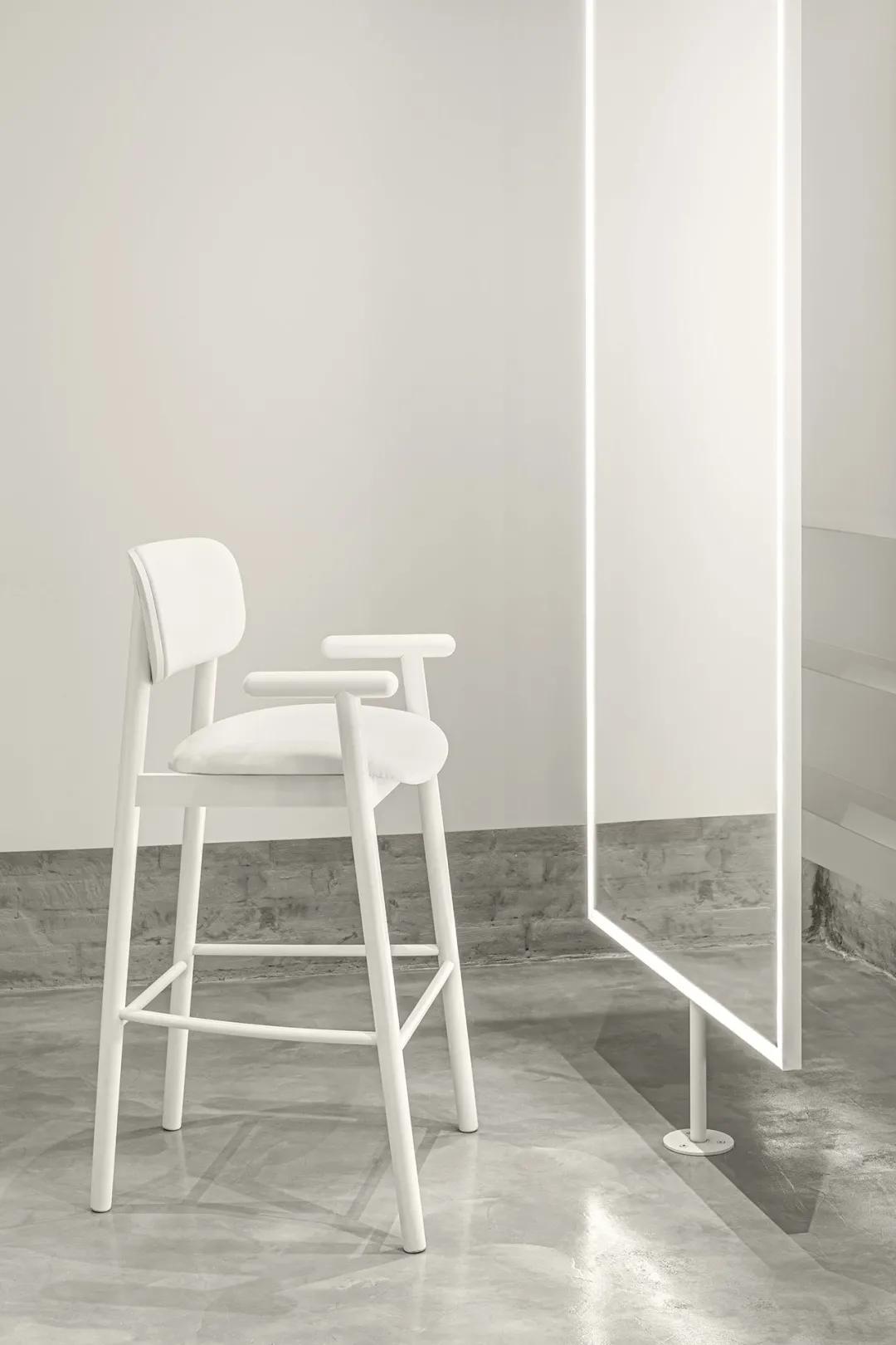 小而美的美容院设计方案,现代极简轻奢美容院设计案例