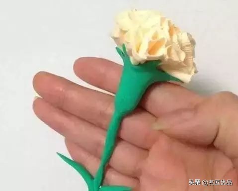 母亲节手工康乃馨简单又漂亮,母亲节适合给妈妈做的康乃馨手工