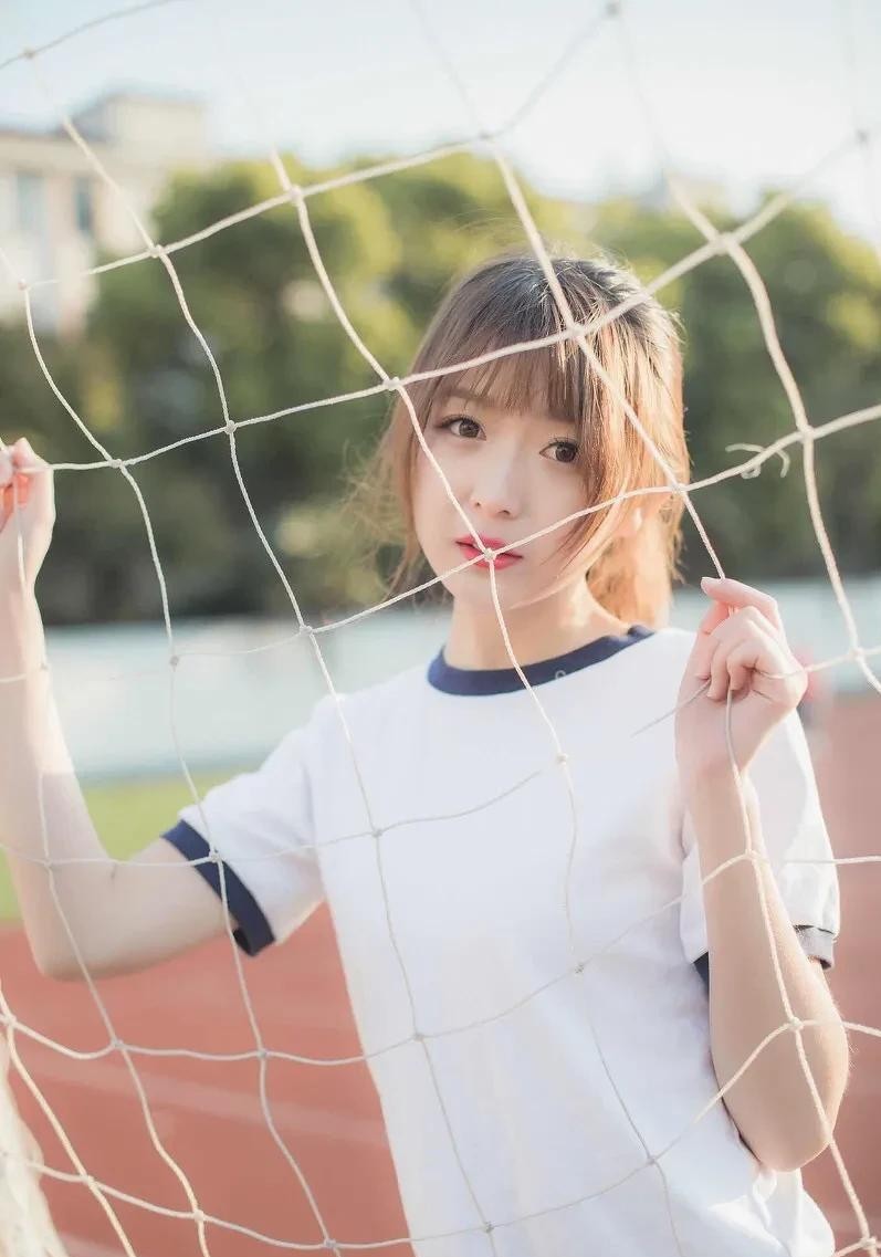 约会时女生尴尬男生怎么办,约会时女朋友迟到如何化解尴尬