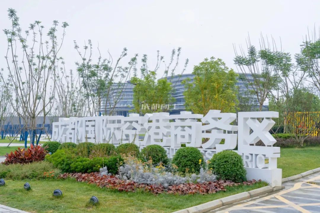 成都二圈层公交车对比,成都二圈层双流和龙泉谁更强