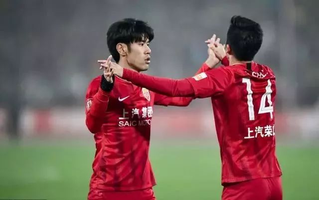 中超第四轮国安对阵上港进球队员,中超争冠大战