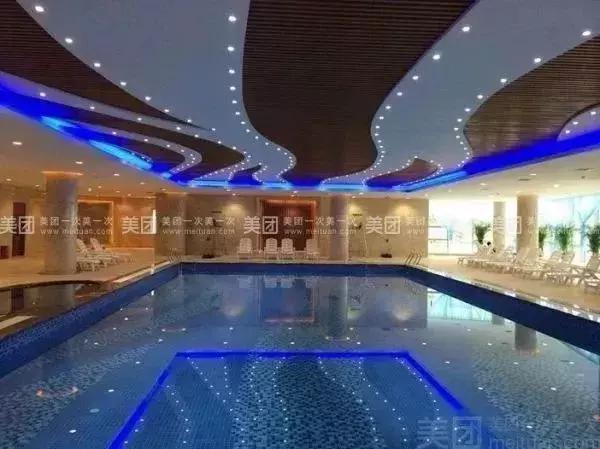 周末38℃高温来袭！南充各区游泳全攻略，16个泳池让你瞬间降温