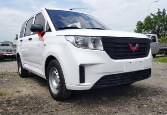 五菱新宏光plus,五菱宏光plus1.5t顶配发动机