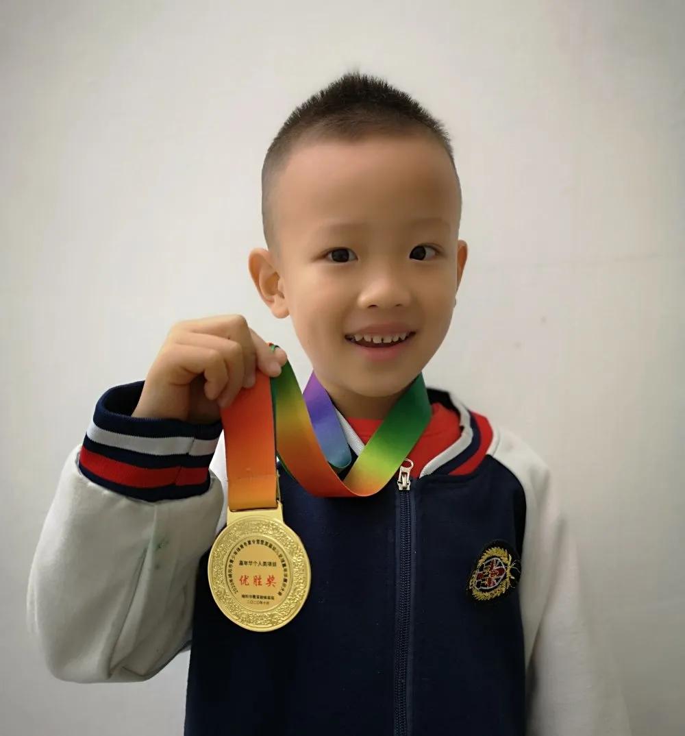 北川永昌幼儿园参加绵阳市首届幼儿足球嘉年华展示大会获佳绩