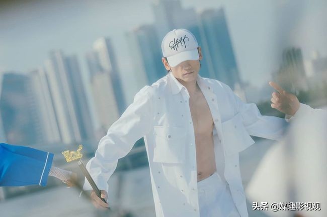 韩国男星rain巅峰时刻,rain撕背心肌肉照