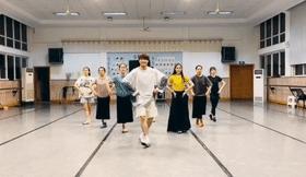 刘福洋的朝鲜舞飘逸洒脱越看越爱,金星老师跳舞太美