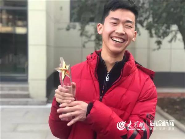 脑瘫男孩考进大学,脑瘫男孩考上大学创造生命奇迹