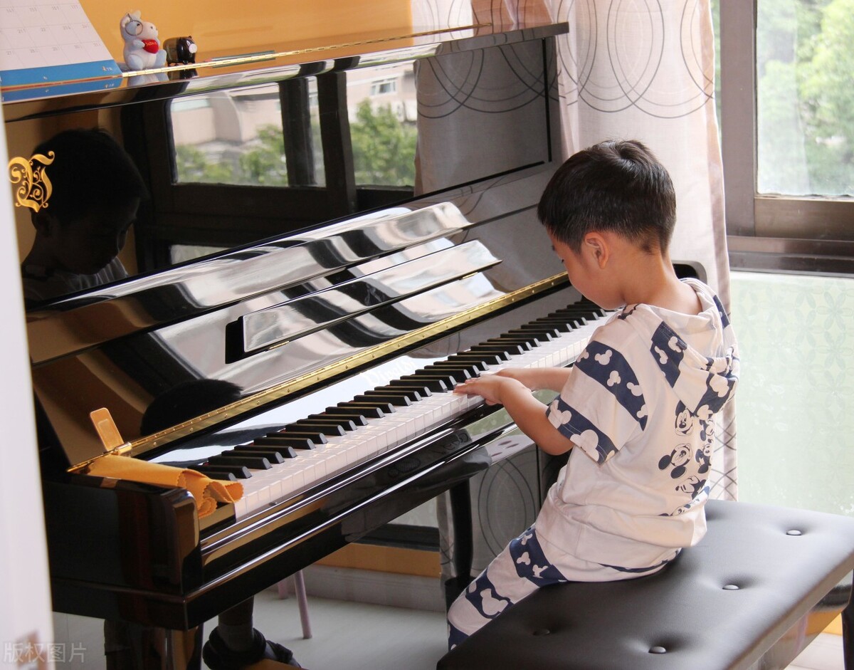 钢琴学习入门基本功教学,钢琴基础知识入门练习曲谱