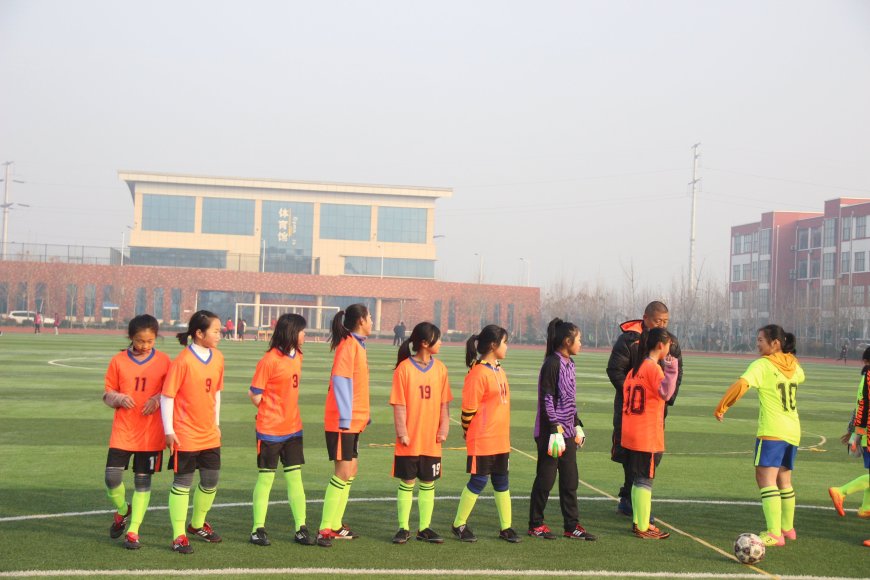 兰陵县足球队,兰陵中心小学足球比赛