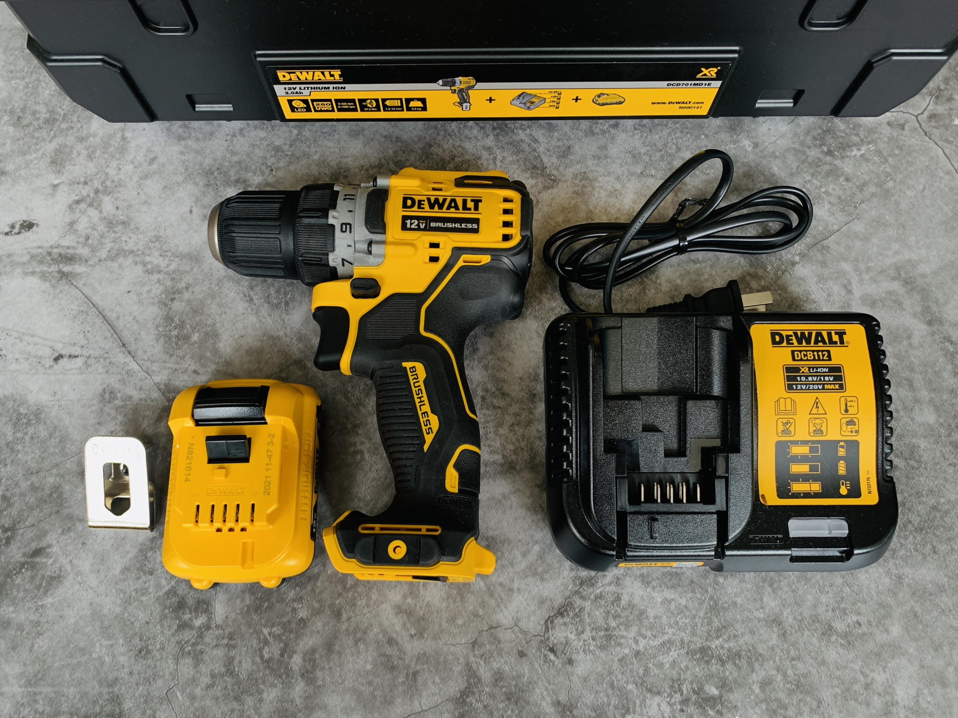 得伟电钻dcd701充满电要多久,得伟锂电钻测评