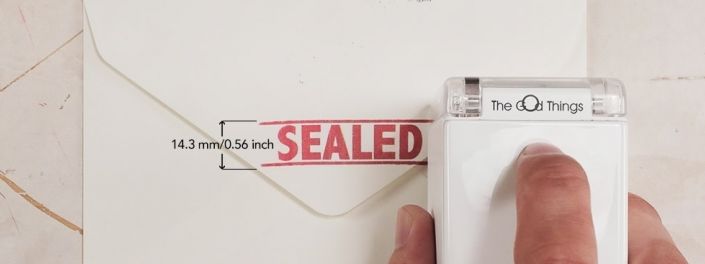 单手可以掌握的全彩打印机，机身仅重110g，还能印二维码、条形码