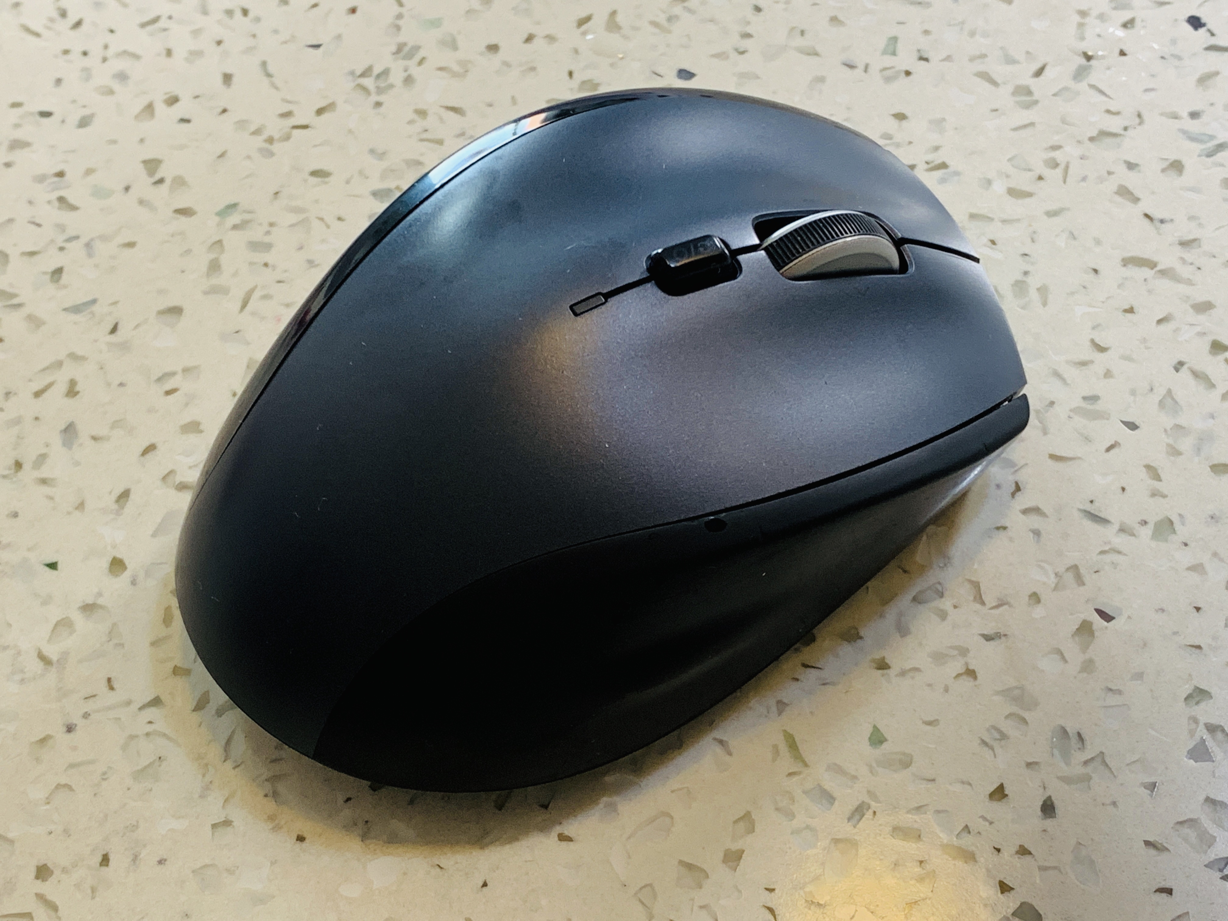 罗技m705鼠标可以复位吗,罗技m705鼠标续航时间