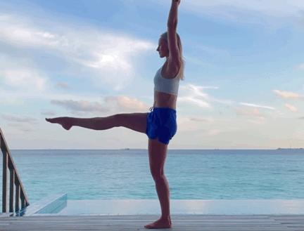 人老腿先衰锻炼方法,经络瑜伽每天必练10个动作中老年