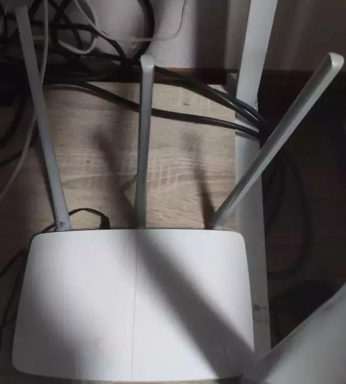 中继宝和路由器有线桥接,家庭路由器桥接还是中继