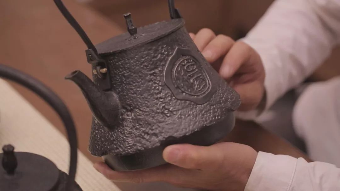 泡茶铁壶的正确保养方法,铁壶煮茶发黑怎么养壶