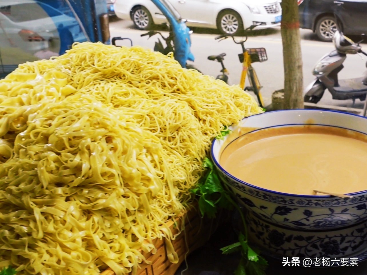 兰州市磨沟沿老字号牛肉面,兰州最有名的老字号牛肉面在哪里