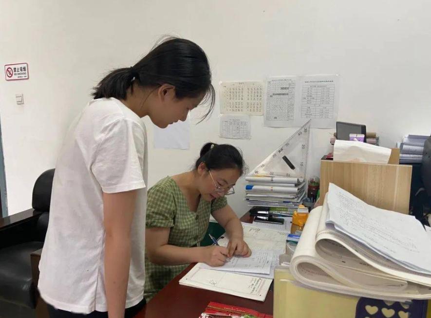 我把孩子卷子撕了怎么给老师说,我撕试卷老师打我犯法吗