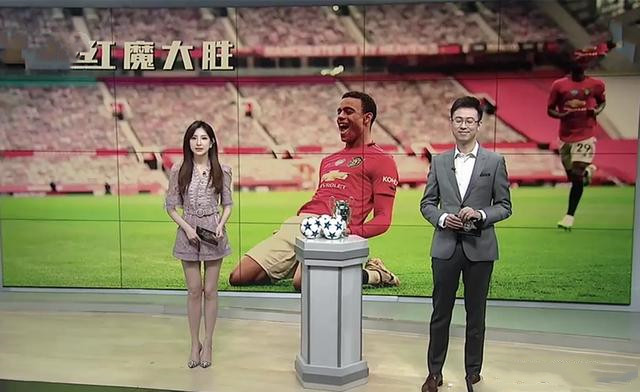 央视董卿接班人马凡舒，穿着扑克卫衣玩下衣失踪，很有烟火气