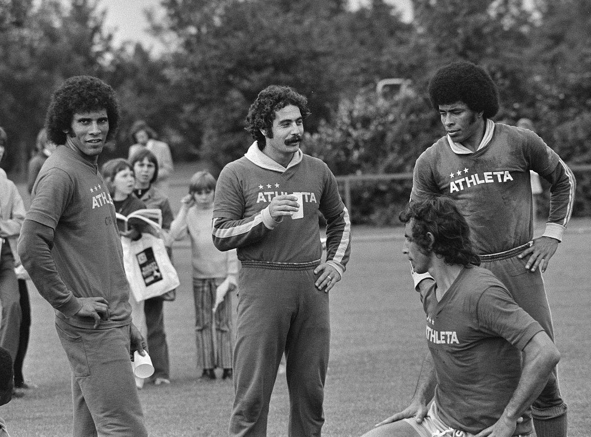 牛尾巴过人罗纳尔多,巴西桑巴称霸世界杯