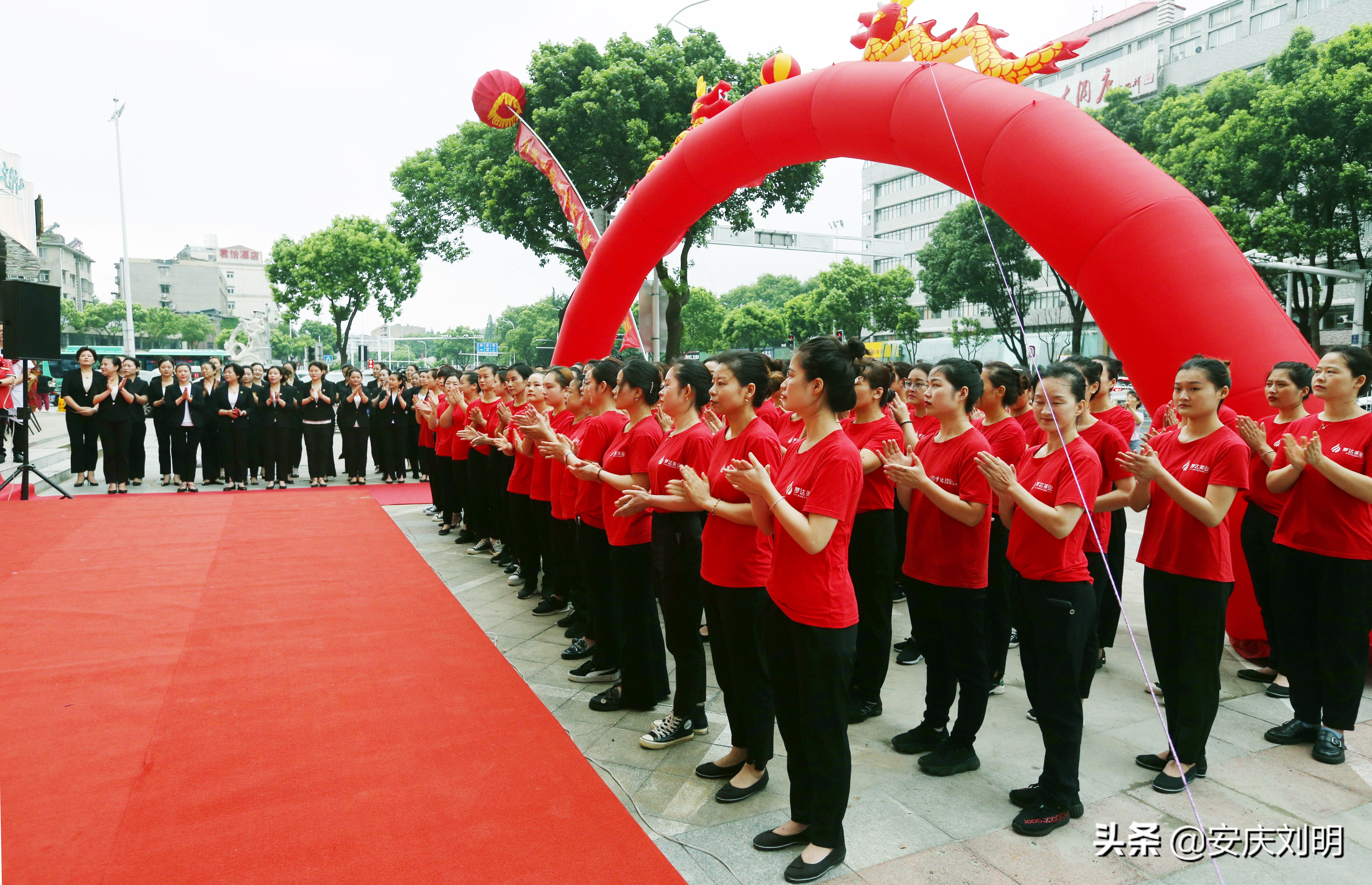 青春解码仪美肤过程,青春解码美甲美睫