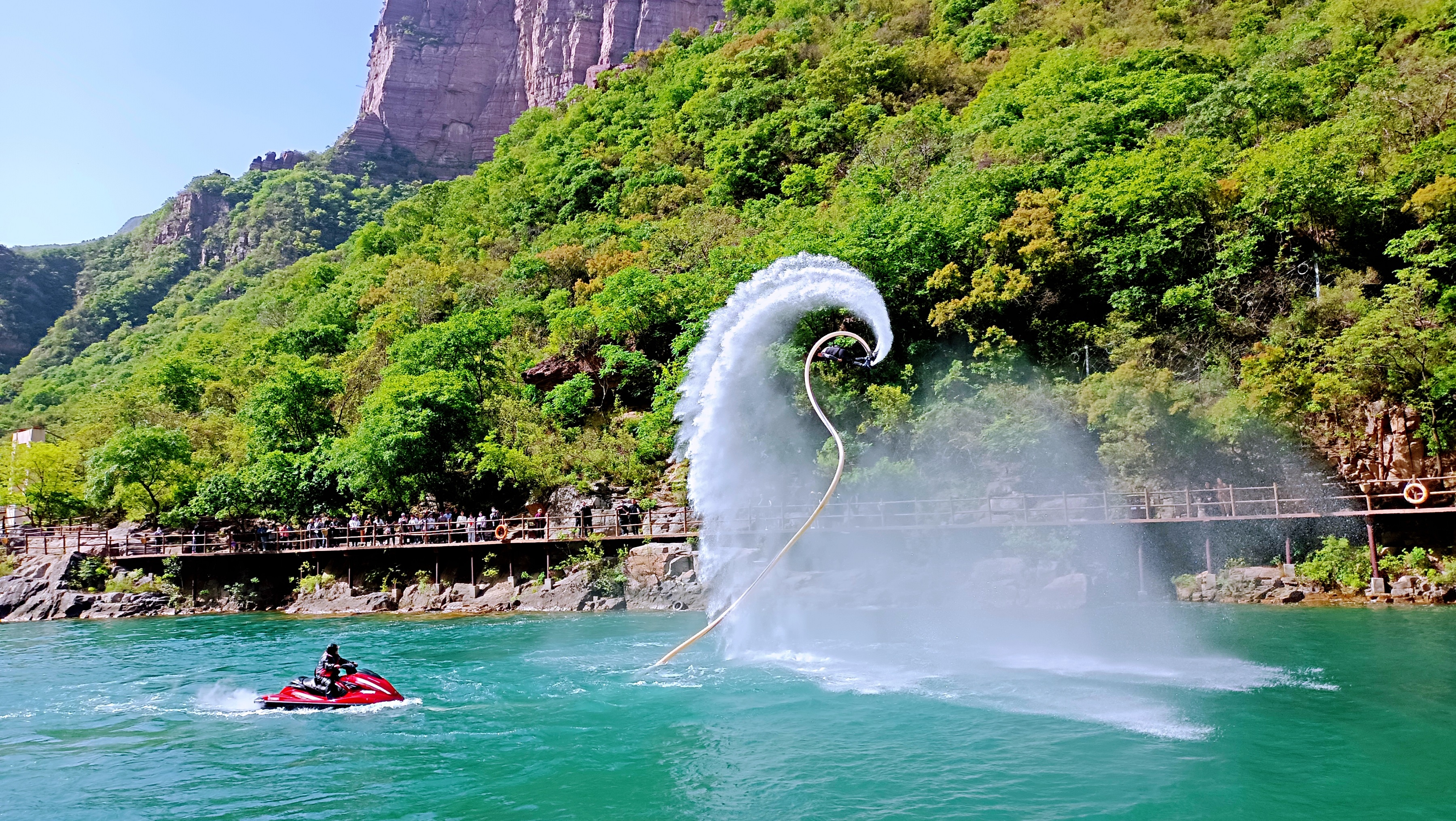 从山上看宝泉风景区抖音,河南宝泉旅游风景区游览视频