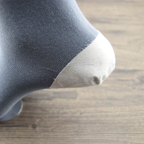 脚后跟干裂起皮的原因是什么,手心起皮和干裂是缺少维生素吗